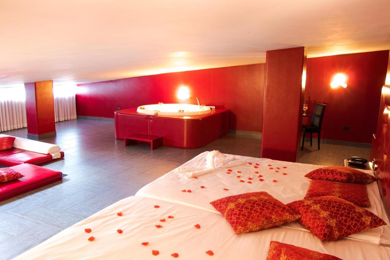 Hotel Masaniello Luxury Casoria Exterior photo