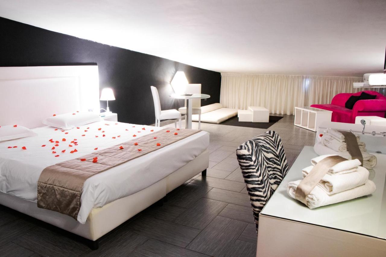 Hotel Masaniello Luxury Casoria Exterior photo