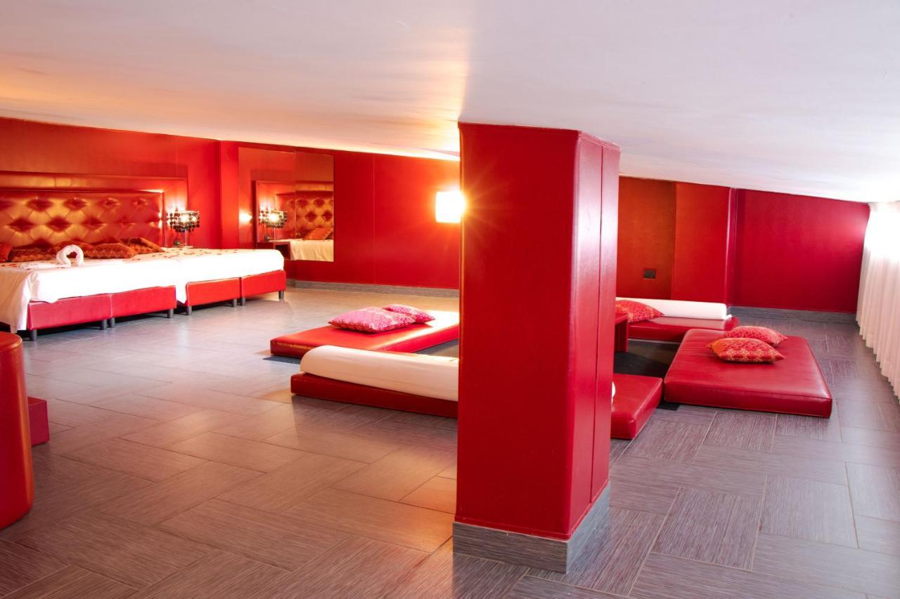Hotel Masaniello Luxury Casoria Exterior photo